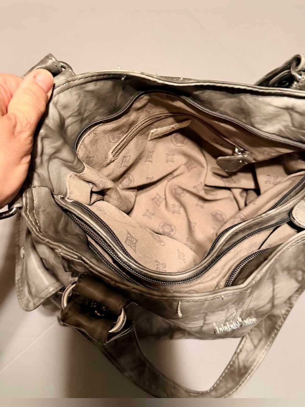 Angel Kiss Metallic Silver Tie-Dye Shoulder Bag - Picture 5 of 15